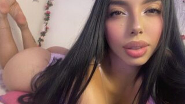 evelynn-luxx — Flirt4Free ওয়েবক্যাম মডেল: ছবি