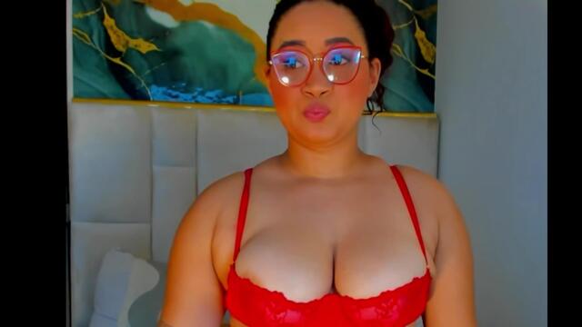 Preview photo of webcam model lina-bhonett on Flirt4Free