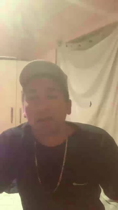 brunootz — Cam4 直播模特：照片与资料