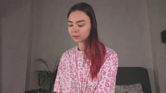 lelavivo บน XloveCam: รูปภาพและโปรไฟล์