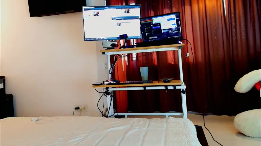 aryahunt, model webcam de LiveJasmin: fotos