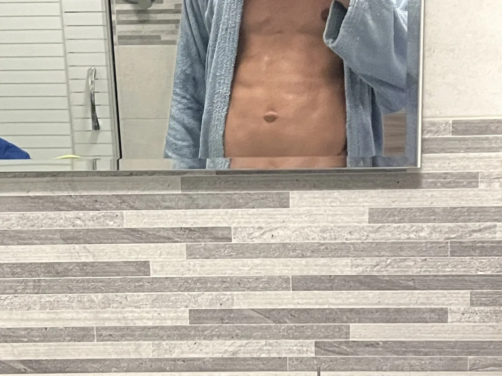 sangi10 na Stripchat: fotky a profil