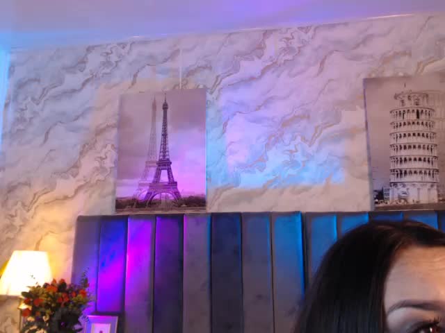 miareed (XloveCam): foto un profils