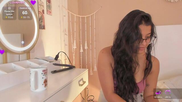 camila-bustamante, webcammodell på Flirt4Free: bilder