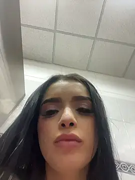 BustyAngelXXX, webcammodell på Stripchat: bilder