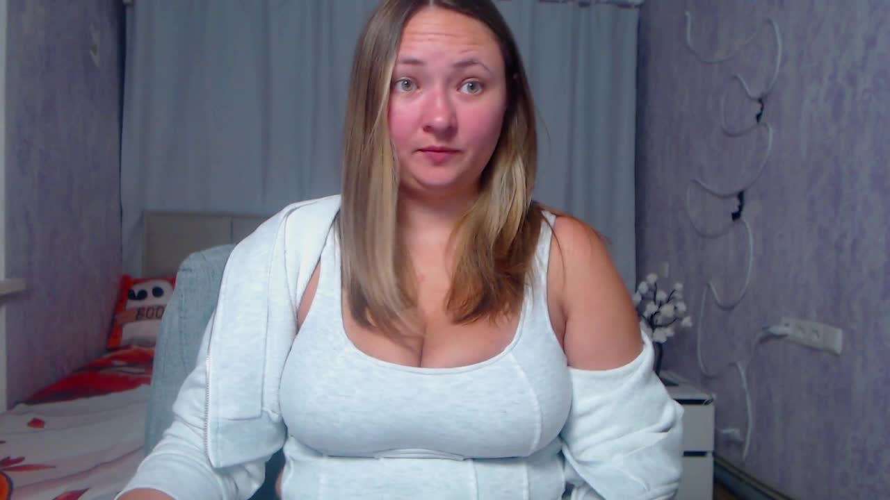 sallyverda, model webcam de XloveCam: fotos