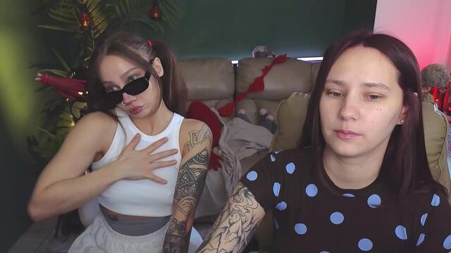 jess-and-erica-and-sofy – Webcam-Modell auf Flirt4Free