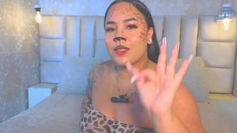 emilyqueen3xx – уебкам модел в BongaCams: снимки