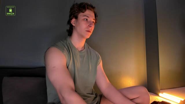 Preview photo of webcam model konani-ray on Flirt4Free