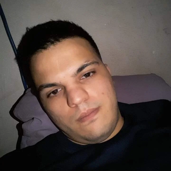 Chneor28, modelo webcam de Stripchat: fotos