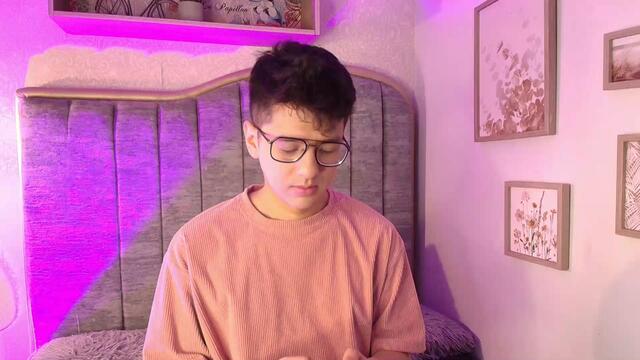 crhis-evans, webcammodel op Flirt4Free: foto's