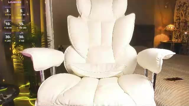 jullyshmidt на Chaturbate: слики и профил