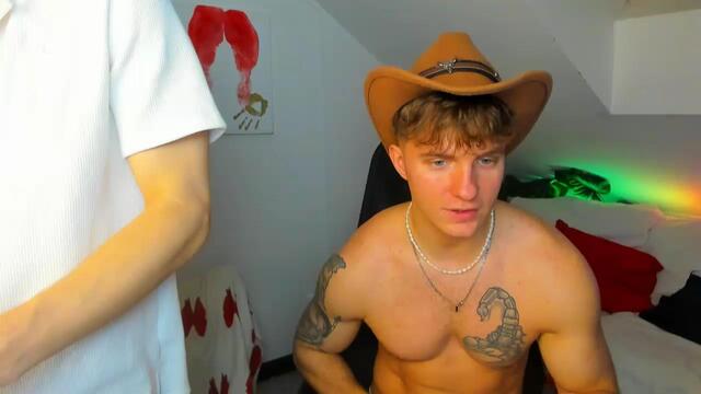 Preview photo of webcam model curt-and-levi on Flirt4Free