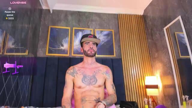 Preview photo of webcam model viyuyo-e on Flirt4Free