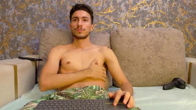 alex-oconor: عارضة كاميرا ويب على Flirt4Free
