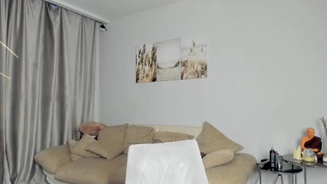 your__voice: عارضة كاميرا ويب على Chaturbate