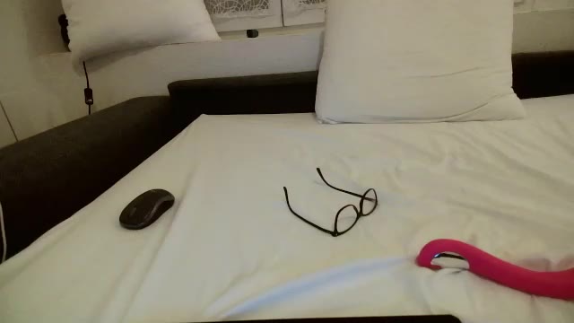 emilly_elli – Webcam-Modell auf Chaturbate