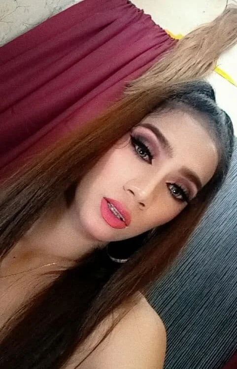 FlexibleYassi — Stripchat वेबकैम मॉडल: फ़ोटो