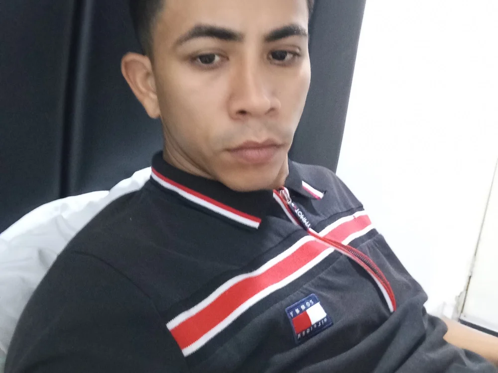 Preview photo of webcam model Mave_tomas on Stripchat