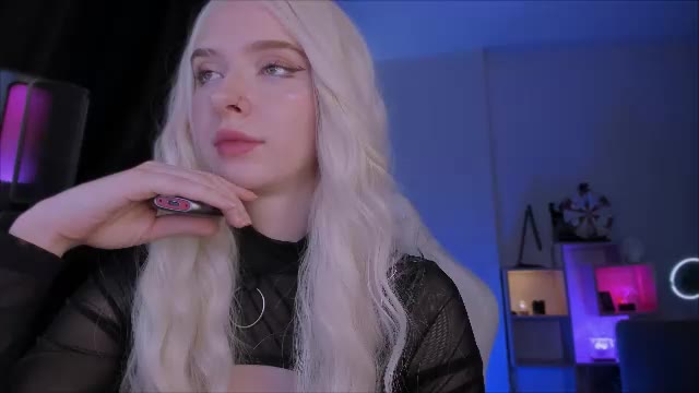irisice — Chaturbate वेबकैम मॉडल: फ़ोटो