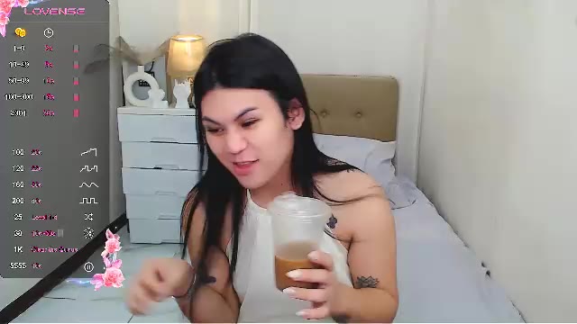leighcortesi na Chaturbate: fotky a profil