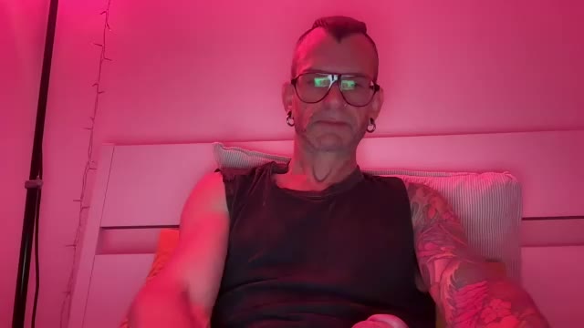 o_johnny_deep_o, webcammodell på Chaturbate: bilder