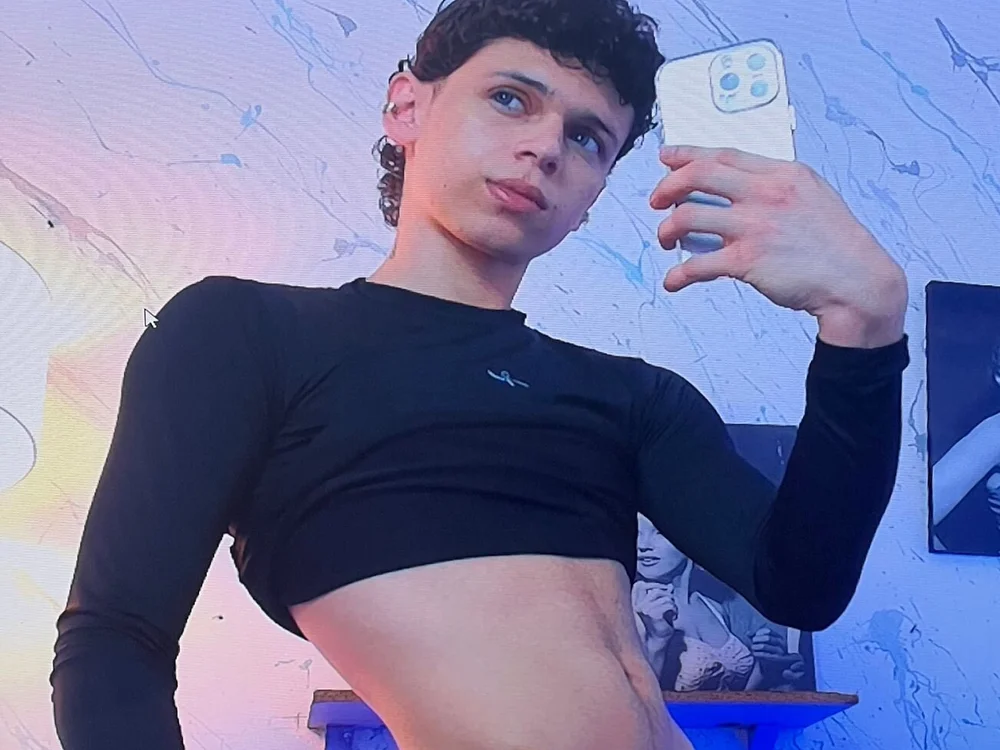 mykelcano, webcammodell på Stripchat: bilder