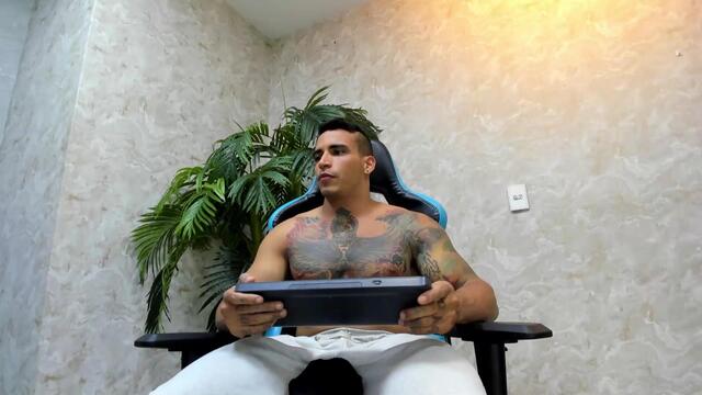 joseph-core di Flirt4Free: foto model webcam