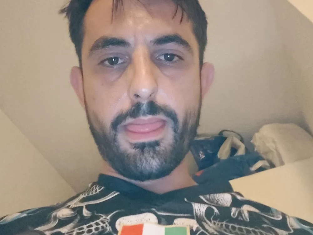 jeunehomme33 na Stripchat: fotky a profil