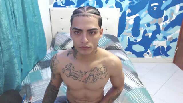 Preview photo of webcam model stone-dextra on Flirt4Free