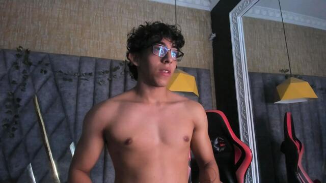 juliaan-ross – Flirt4Free webkamerás modell
