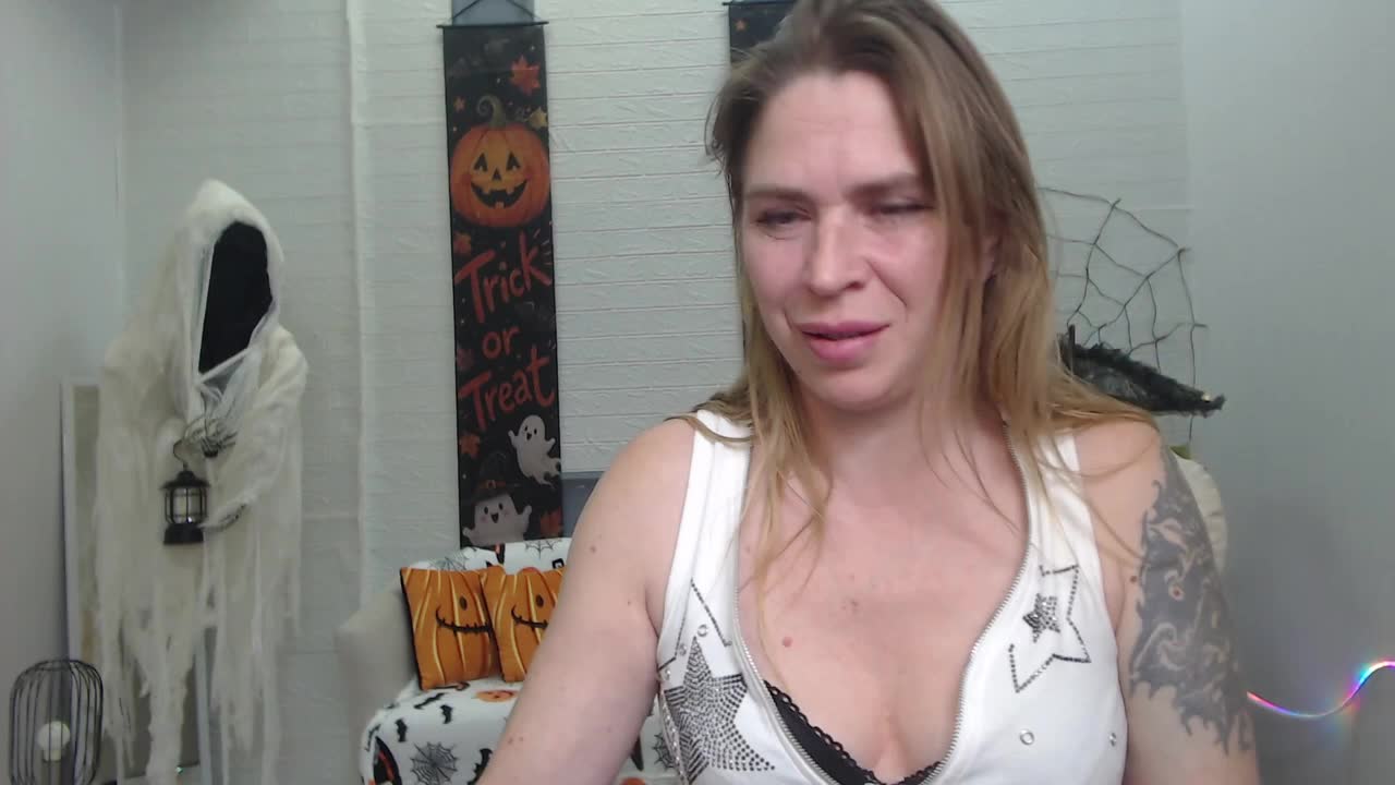 tessadaybreak, model webcam pe XloveCam: poze