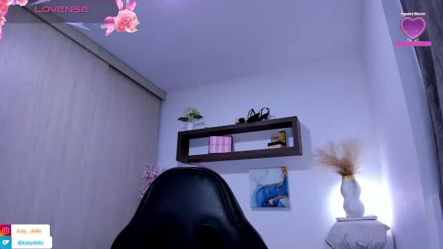 katydeliz, webcammodell på Chaturbate: bilder