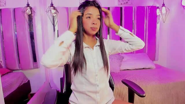 natasha-smiith di Flirt4Free: foto model webcam