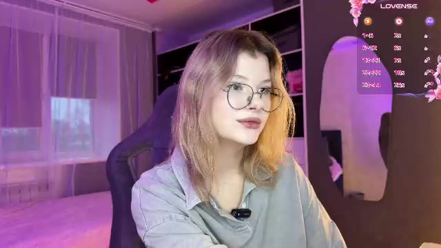 Фото вебкам-модели kamiirize на Chaturbate