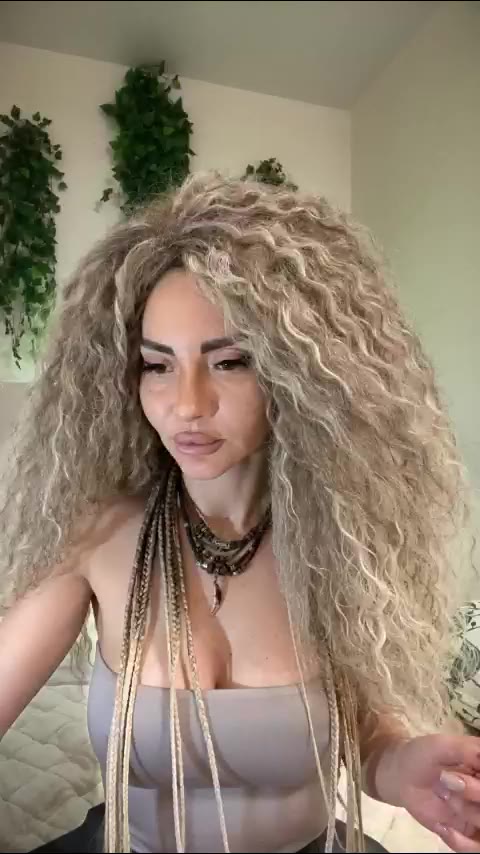 evaelvish (LiveJasmin): fotod ja profiil