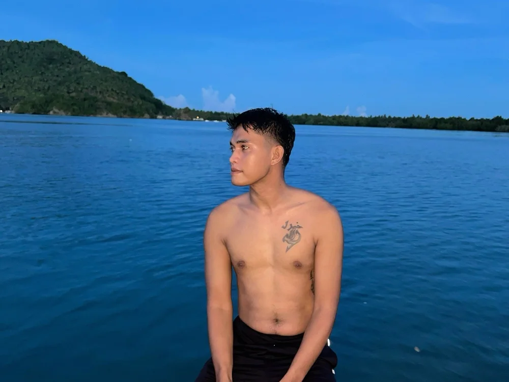 YourTan_skinboy, webcam model na Stripchat: slike