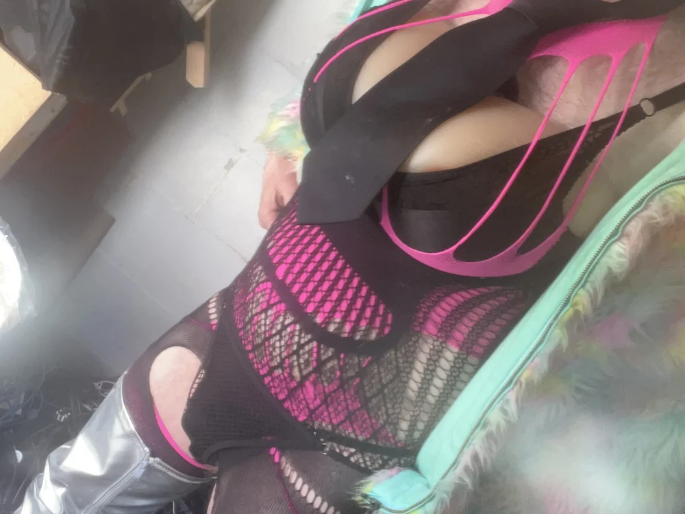 Preview photo of webcam model biffboff123 on Stripchat