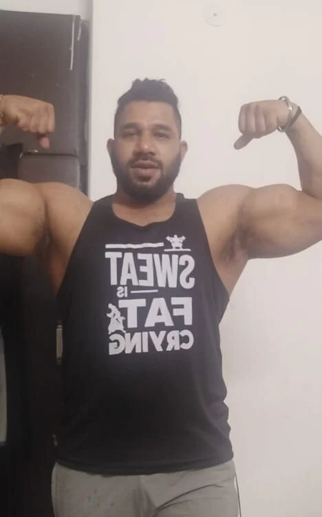 muscleboy099 ב-Stripchat: תמונות ופרופיל
