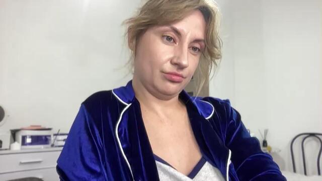 sasha-millere, webcammodel på Flirt4Free: fotos