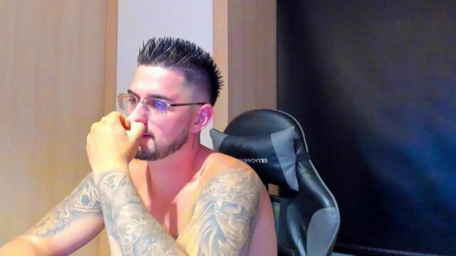 ashton-muller – Flirt4Free webkamerás modell