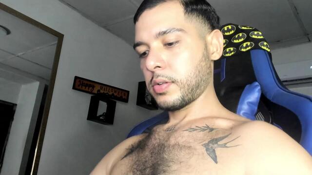 thiago-belmont: عارضة كاميرا ويب على Flirt4Free