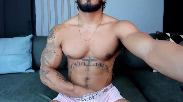 bruce-roldan – уебкам модел в Flirt4Free: снимки