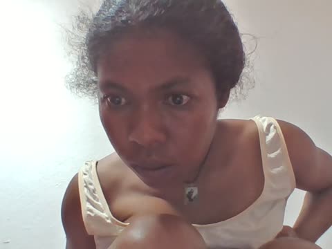 sylviah1 — BongaCams 直播模特：照片与资料