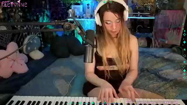 xaevynne (Chaturbate): nuotraukos, profilis