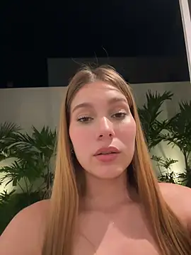 Nikii__ – уебкам модел в Stripchat: снимки