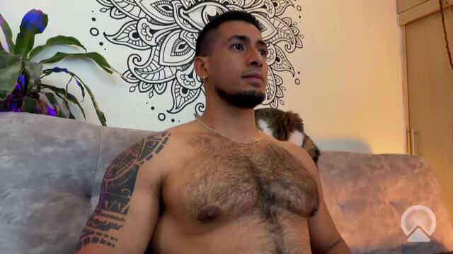 aaron-strong – Webcam-Modell auf Flirt4Free
