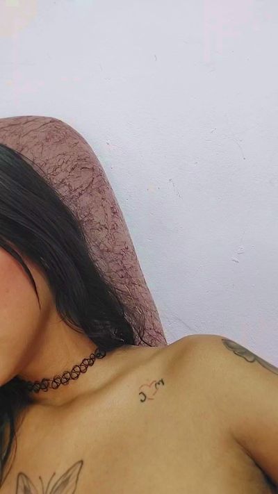 cute_plop — Cam4: ფოტოები და პროფილი