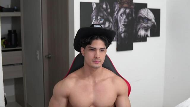 Preview photo of webcam model liu-kent on Flirt4Free