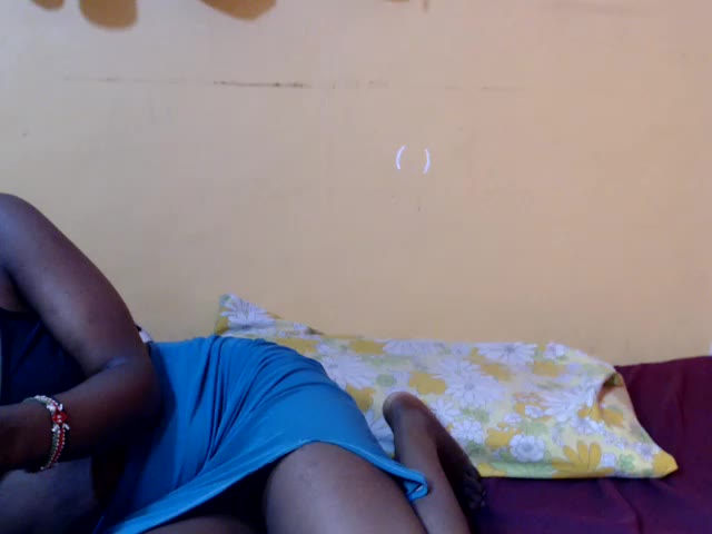 tee_mie (Chaturbate): fotod ja profiil